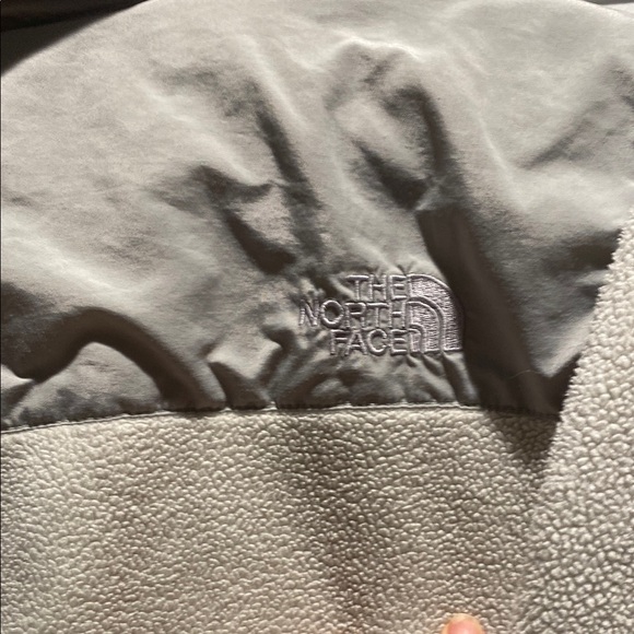 The North Face Gray Zip-Up Fleece Jacket(girls) - Picture 6 of 11